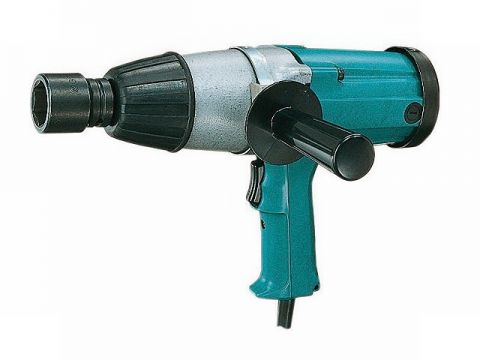 Гайковерт электрический MAKITA 6906 в чем. (850 Вт, 600 Нм, посадочн. квадрат 3/4, вес 5.6 кг) Гайковерт электрический MAKITA 6906 в чем. (850 Вт, 600 Нм, посадочн. квадрат 3/4, вес 5.6 кг)