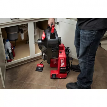 Акк. прочистная ранцевая машина с троссиком 10 мм Milwaukee M18 FFSDC10-0 FUEL Акк. прочистная ранцевая машина с троссиком 10 мм Milwaukee M18 FFSDC10-0 FUEL
